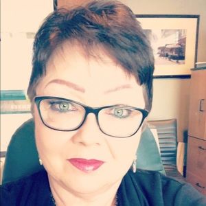 Meet your Posher, Beverly